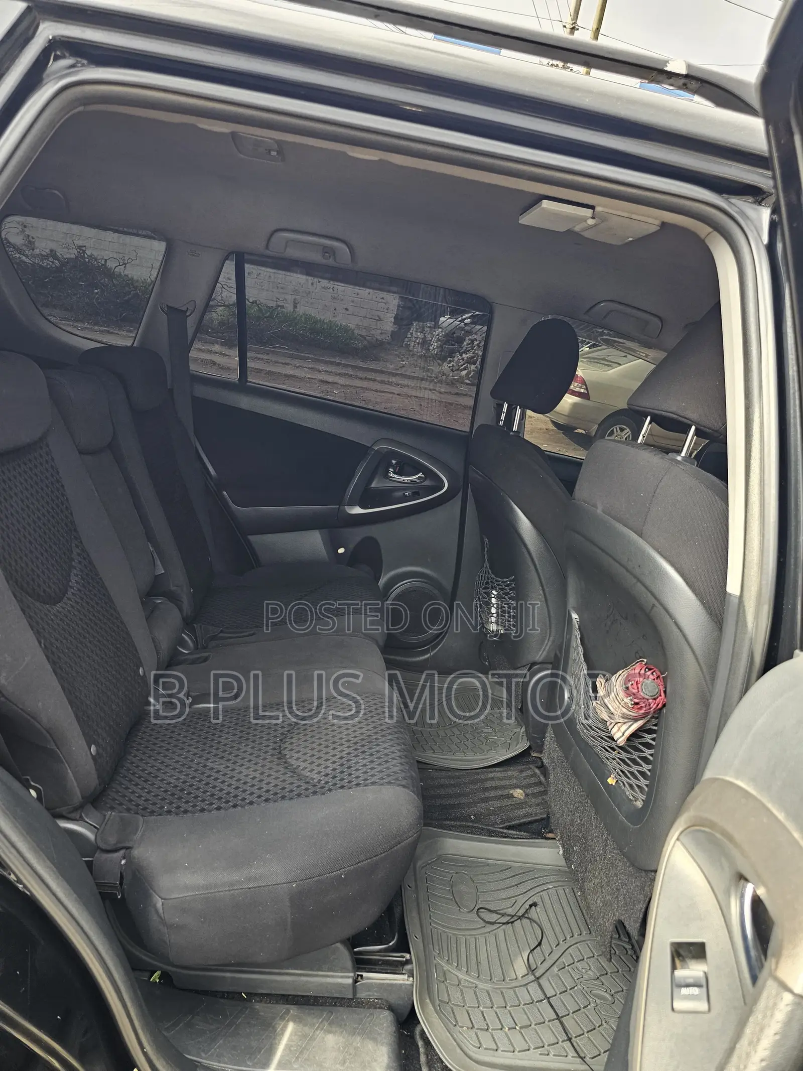 Toyota Vanguard 2012 Black