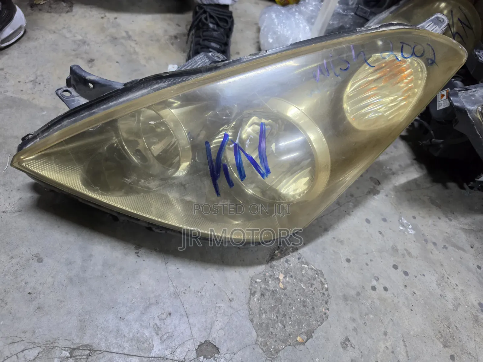 Wish 2002-2004 Headlights Xenon