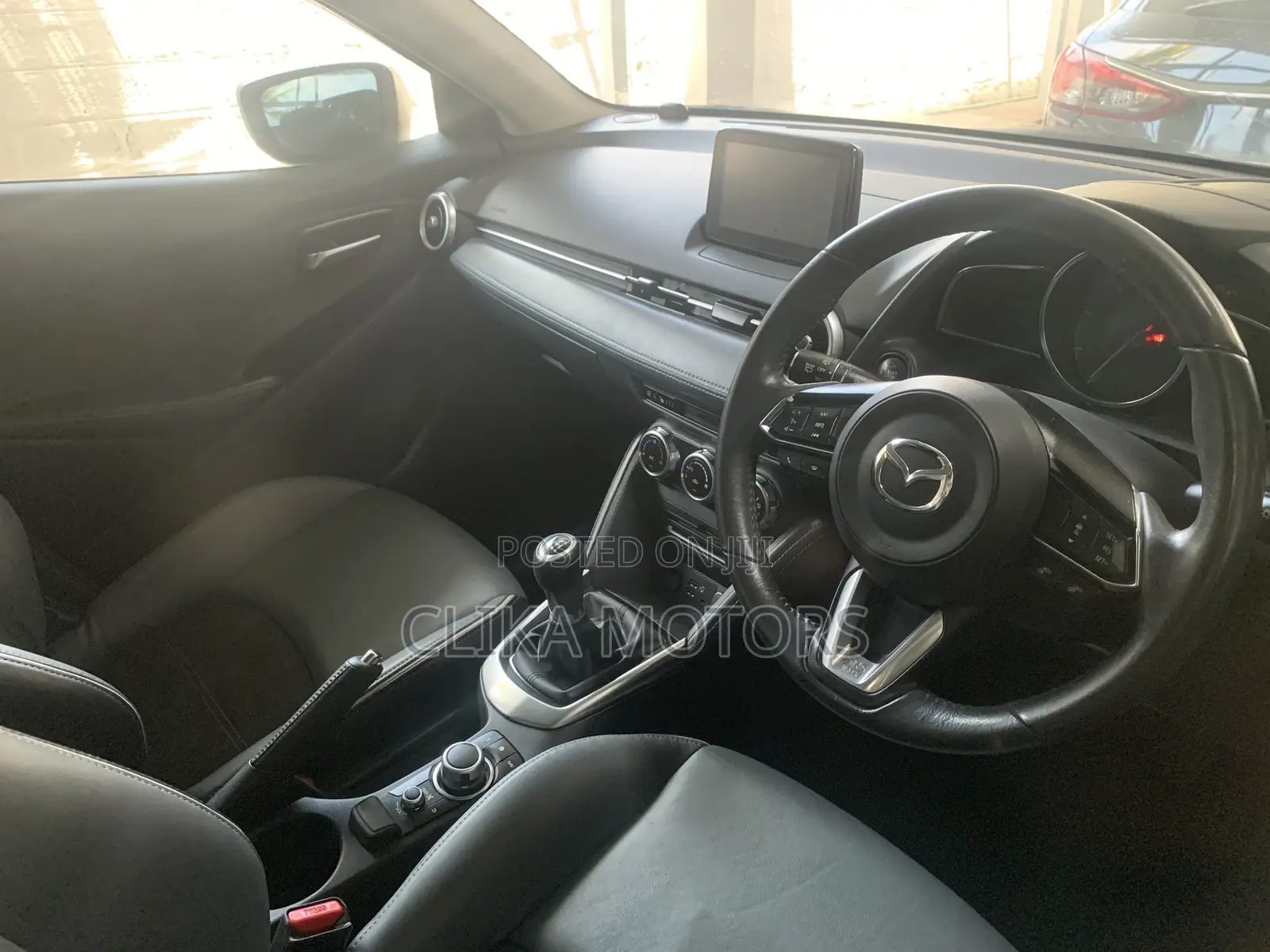 Mazda 2 2019 White