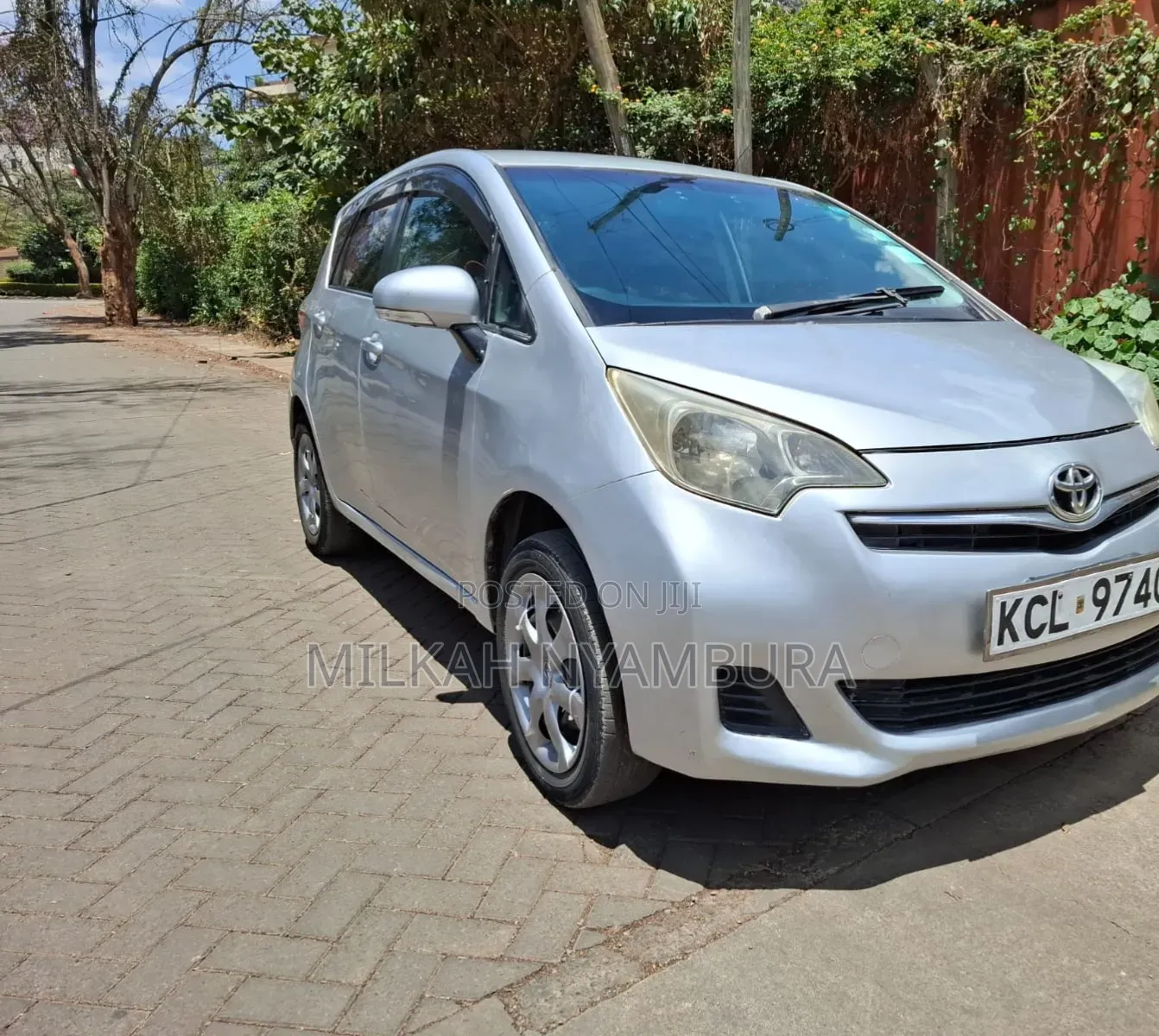 Toyota Ractis 2011 Gray