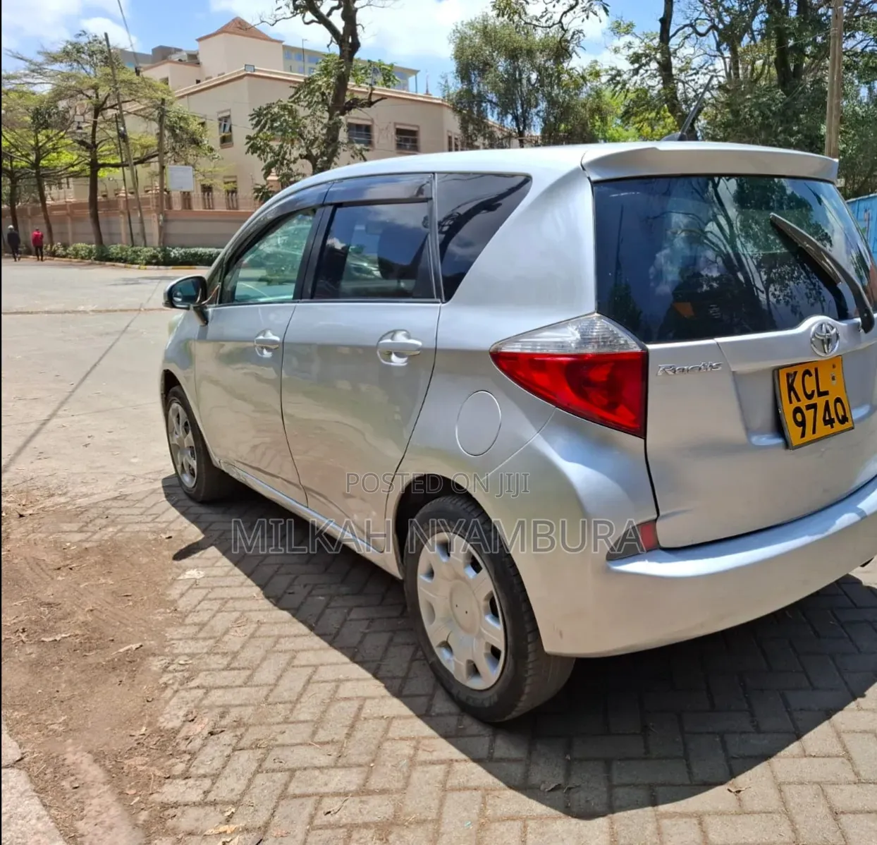 Toyota Ractis 2011 Gray