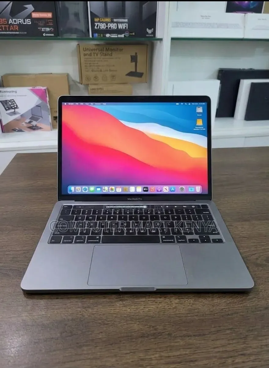 New Laptop Apple MacBook Air 2018 8GB Intel Core i5 SSHD (Hybrid) 256GB