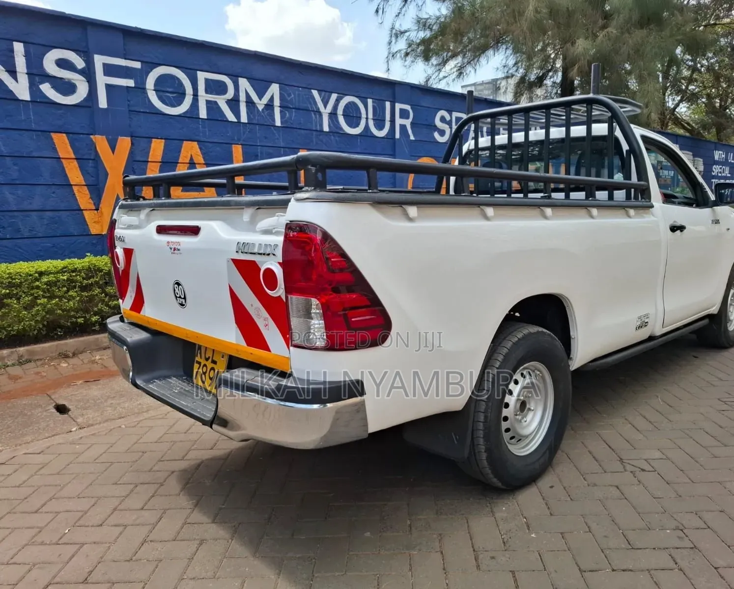 Toyota Hilux 2017 White