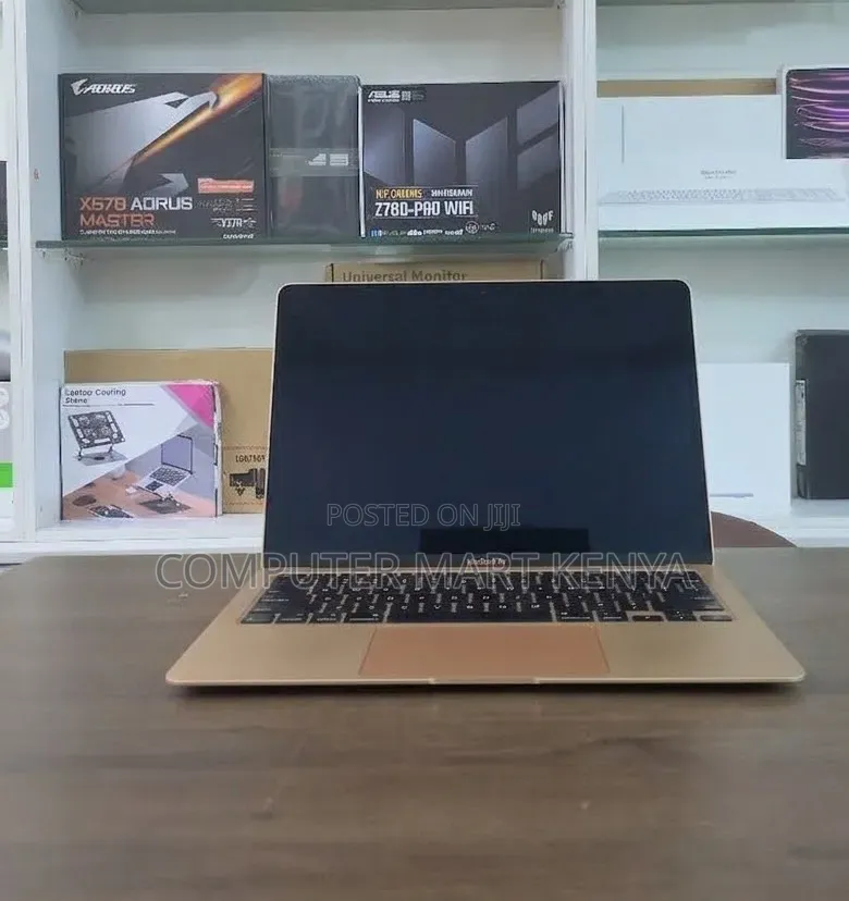 New Laptop Apple MacBook Air 2018 8GB Intel Core i5 SSD 128GB
