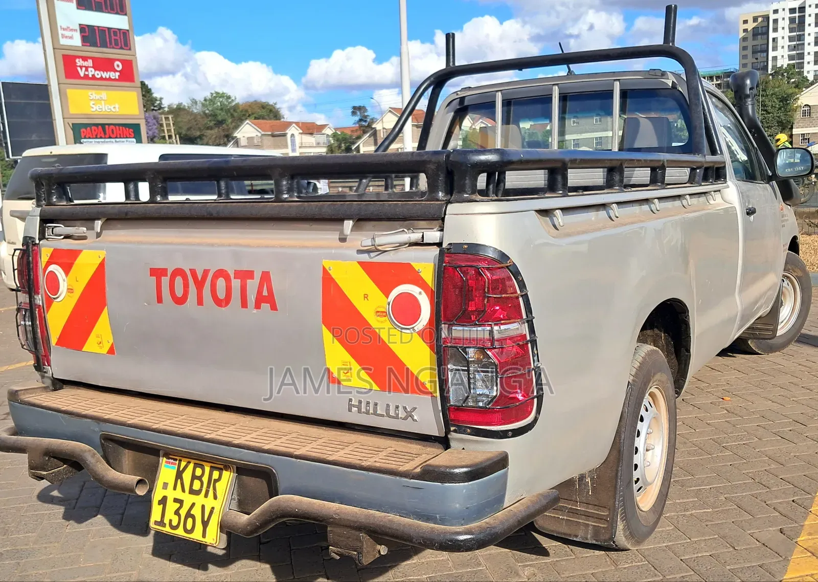 Toyota Hilux 2010 Gray
