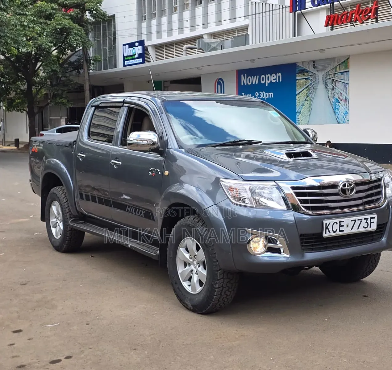 Toyota Hilux 2008 Gray