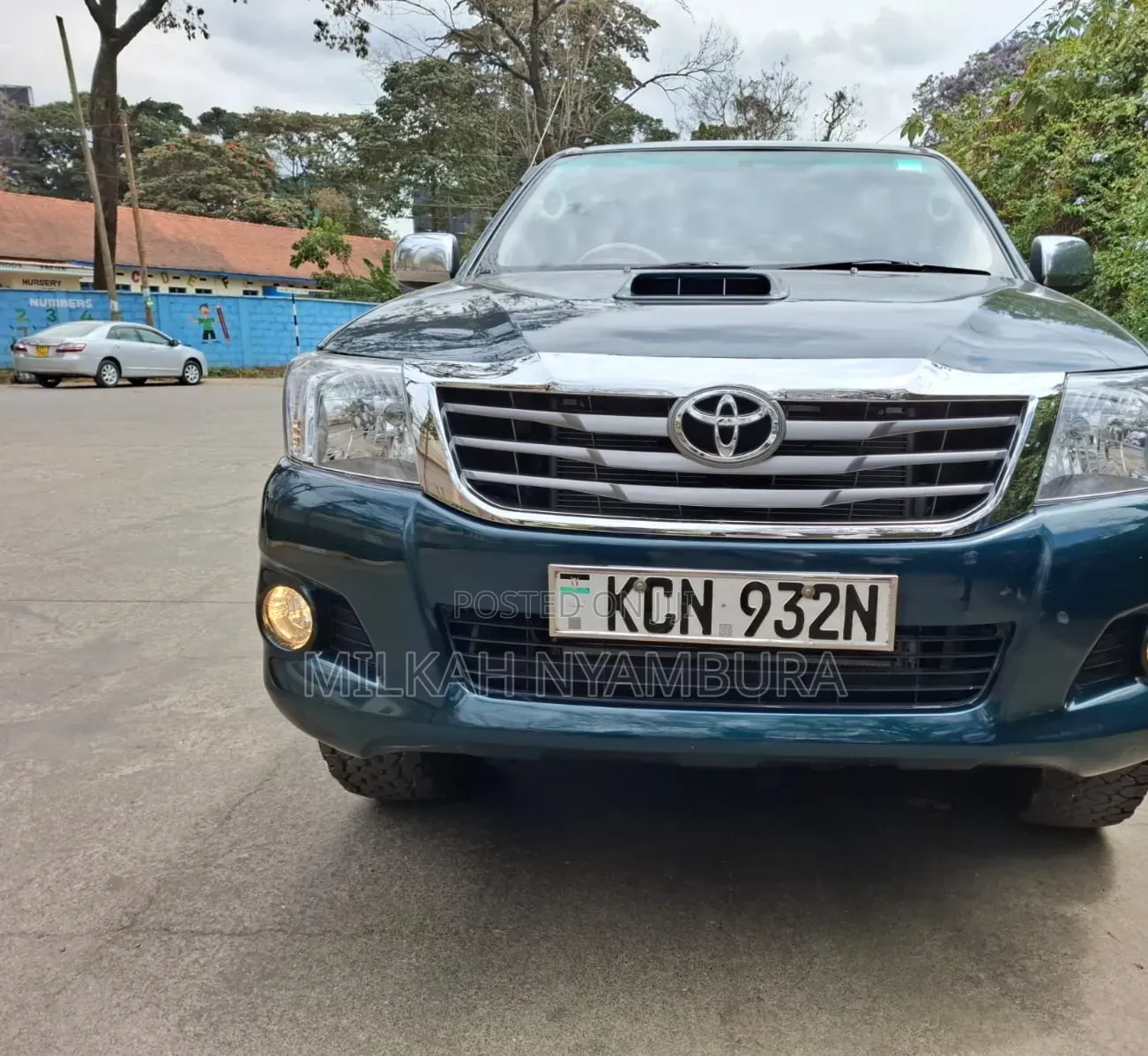 Toyota Hilux 2011 Green