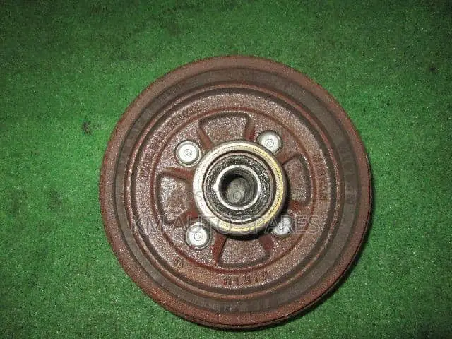 Nissan Note Rear Hub/Drum.