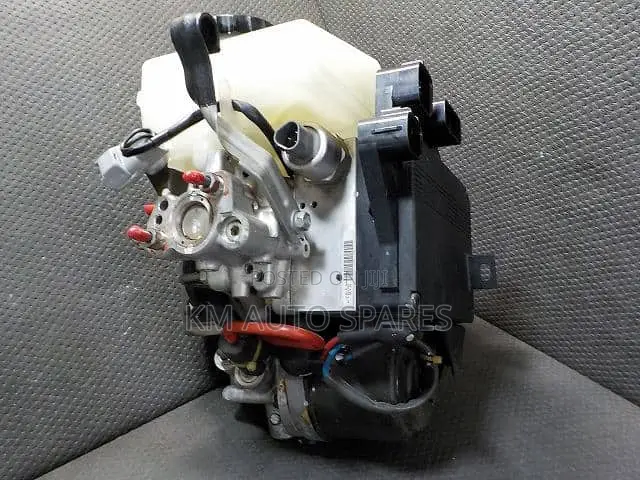 Toyota Crown Brake Booster/Master Cylinder.
