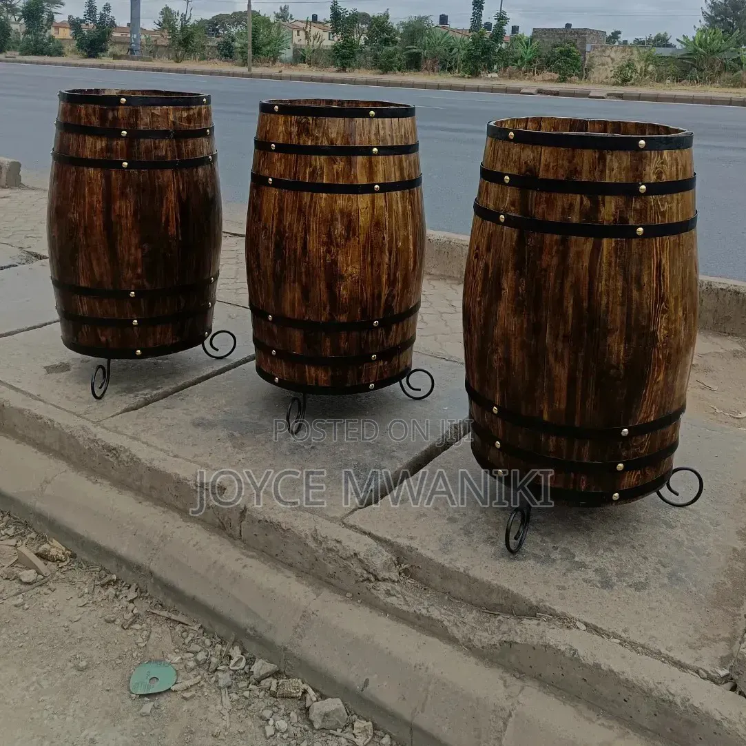 Heritage Barrel Bar Tables 