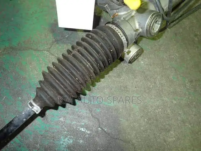 Suzuki Escudo Steering Rack.