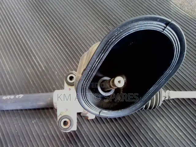 Nissan Pino Steering Rack.