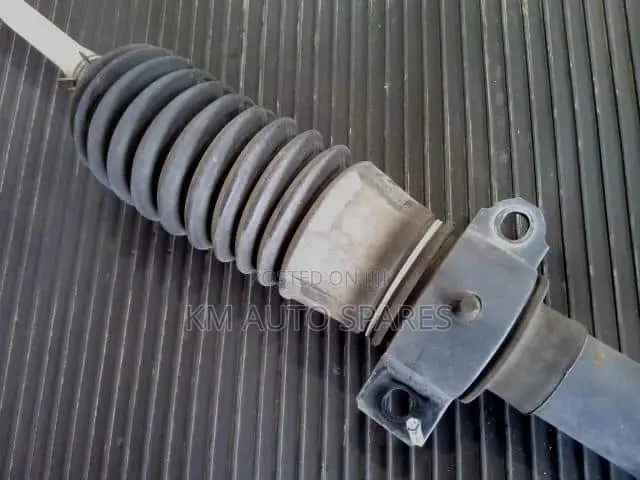Nissan Pino Steering Rack.