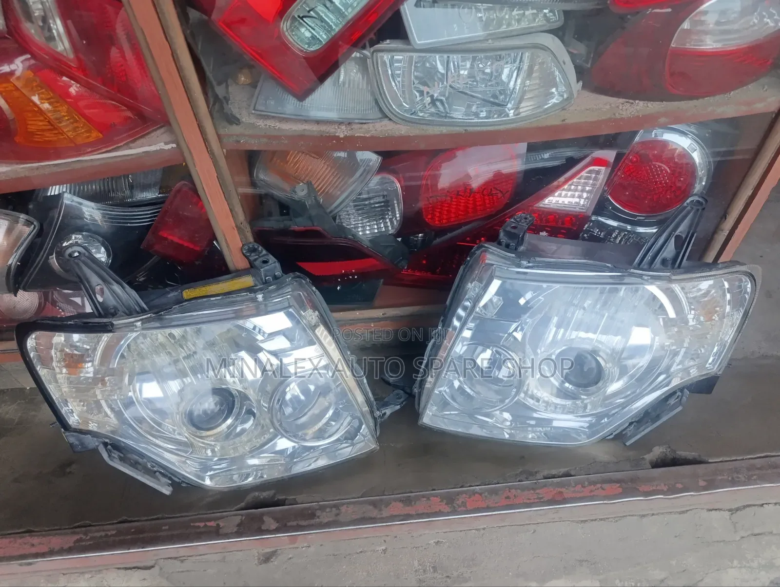 Headlight Pajero Sorgum Headlight Zenon Type