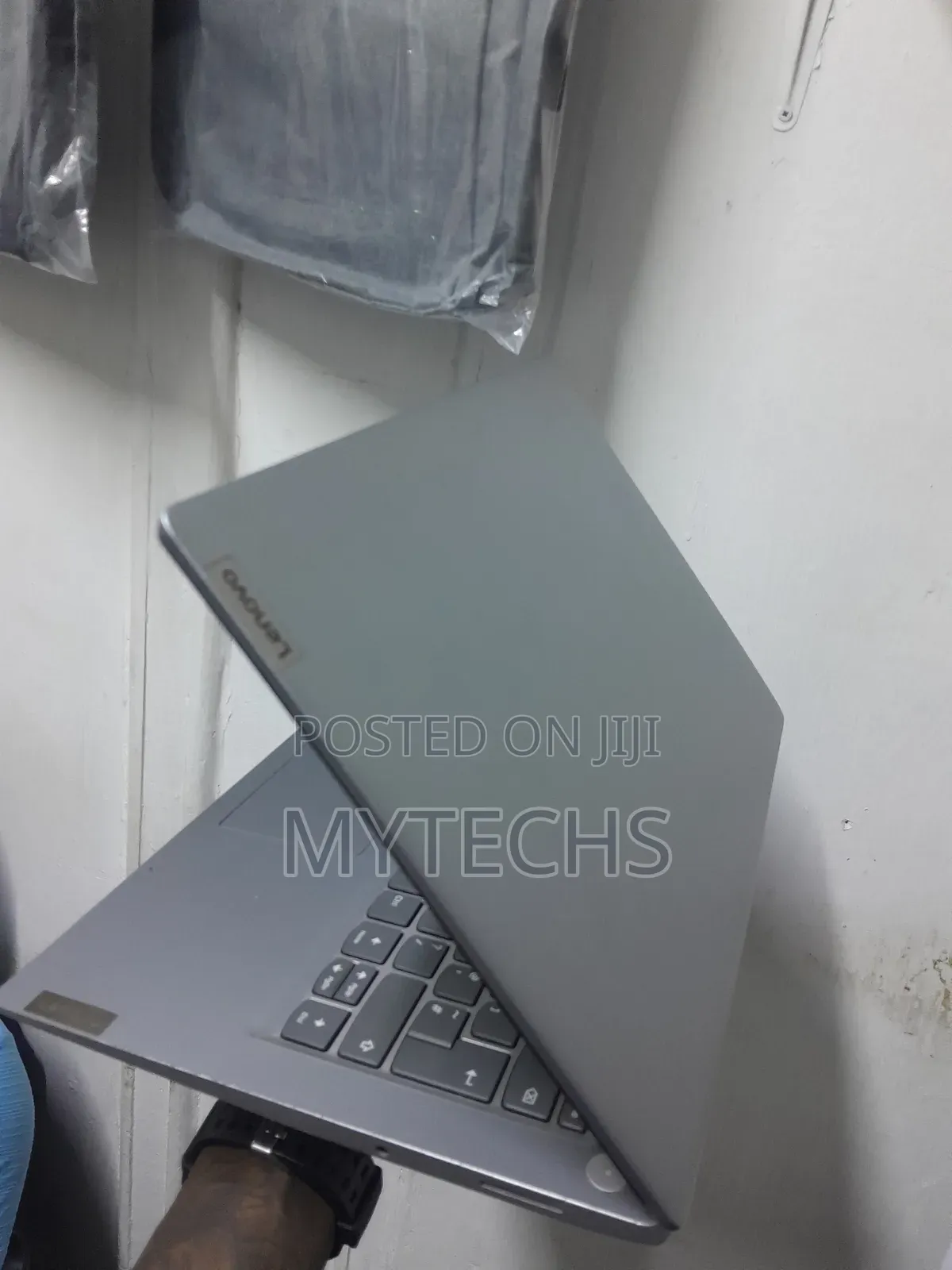 Laptop Lenovo Ideapad 3-14IIL05 4GB Intel Celeron HDD 500GB
