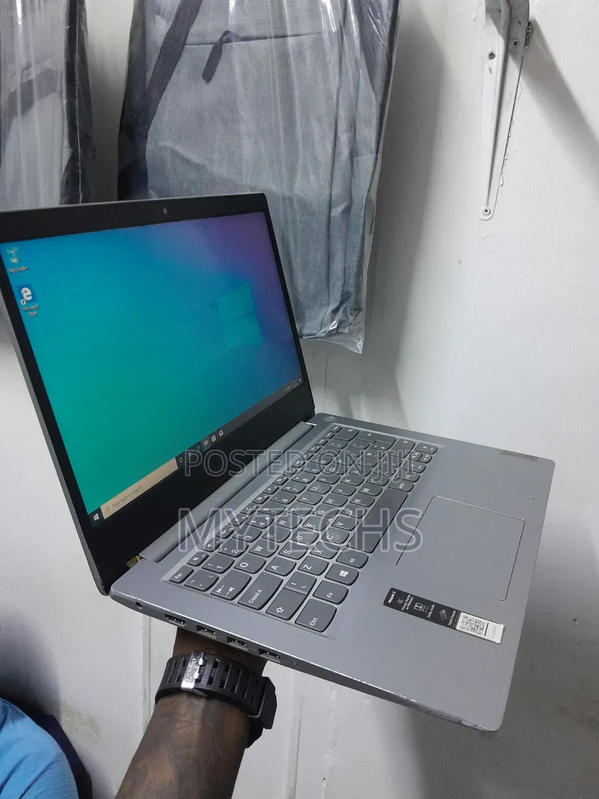 Laptop Lenovo Ideapad 3-14IIL05 4GB Intel Celeron HDD 500GB