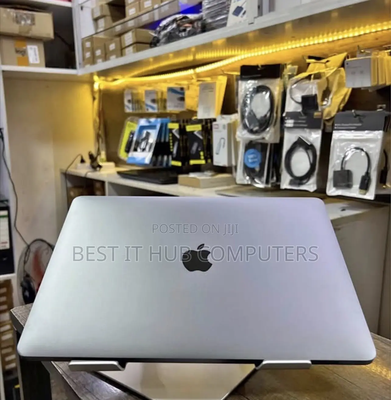 Laptop Apple MacBook Pro 2017 16GB Intel Core i7 SSD 512GB
