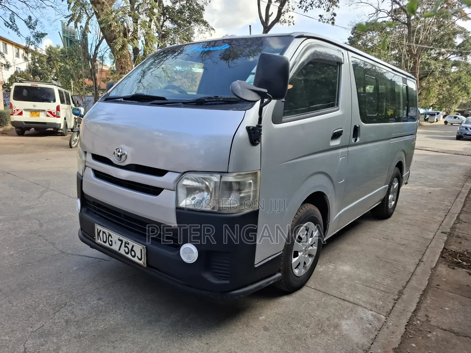 Toyota HiAce 2015 Silver