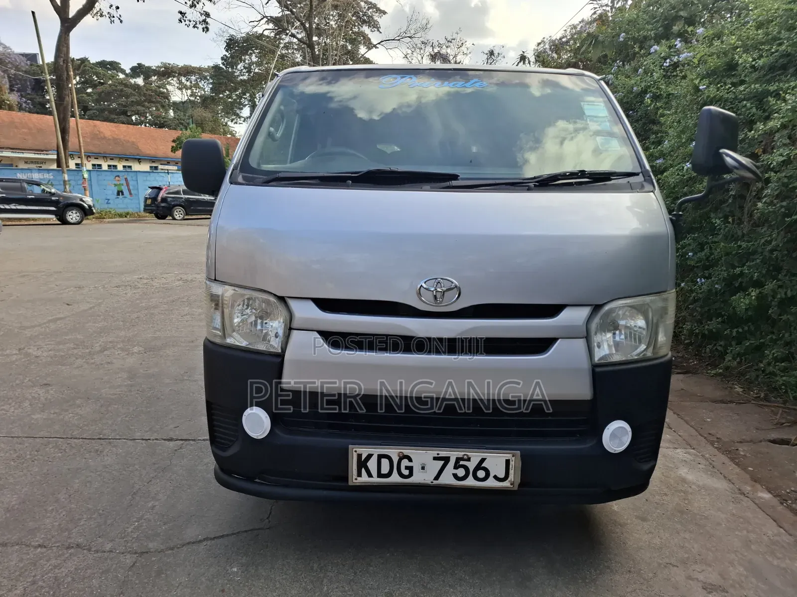 Toyota HiAce 2015 Silver