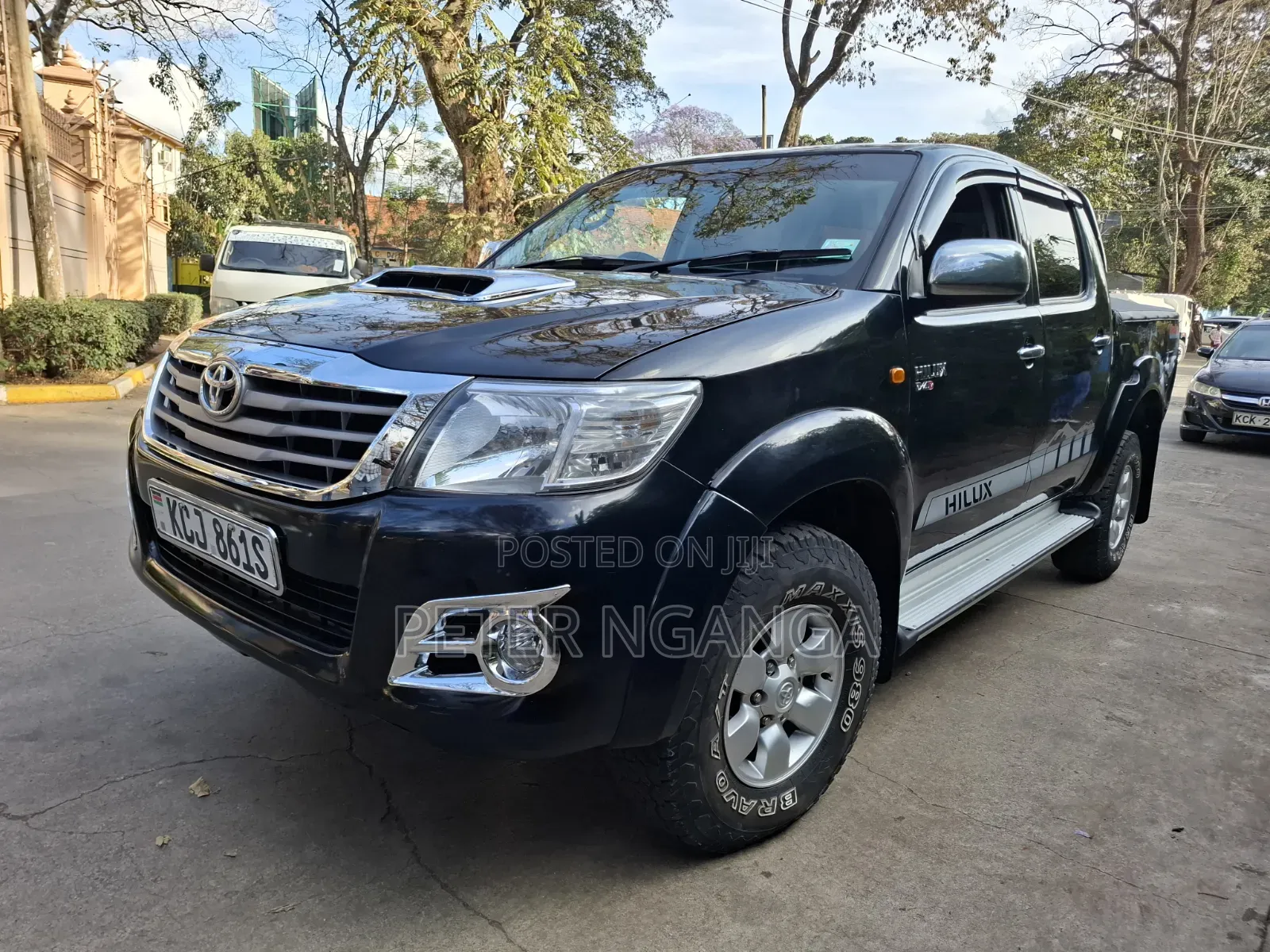 Toyota Hilux 2010 Black