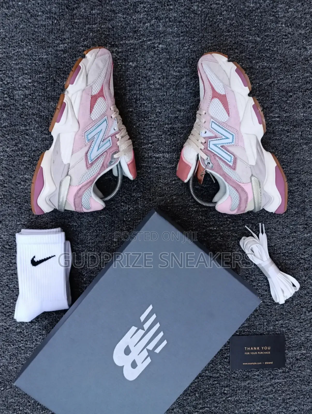 NB Sneakers