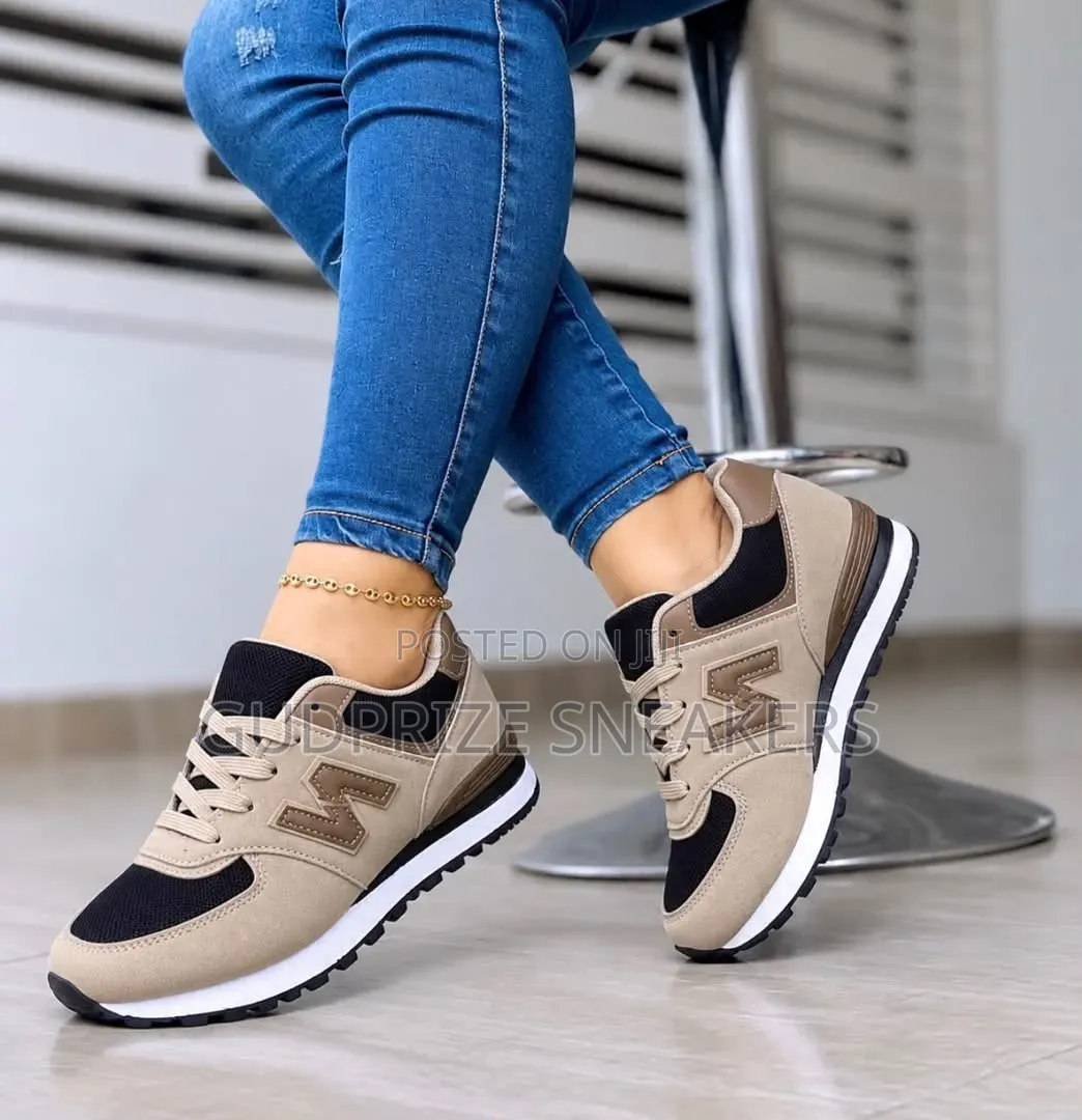 Ladies NB 576