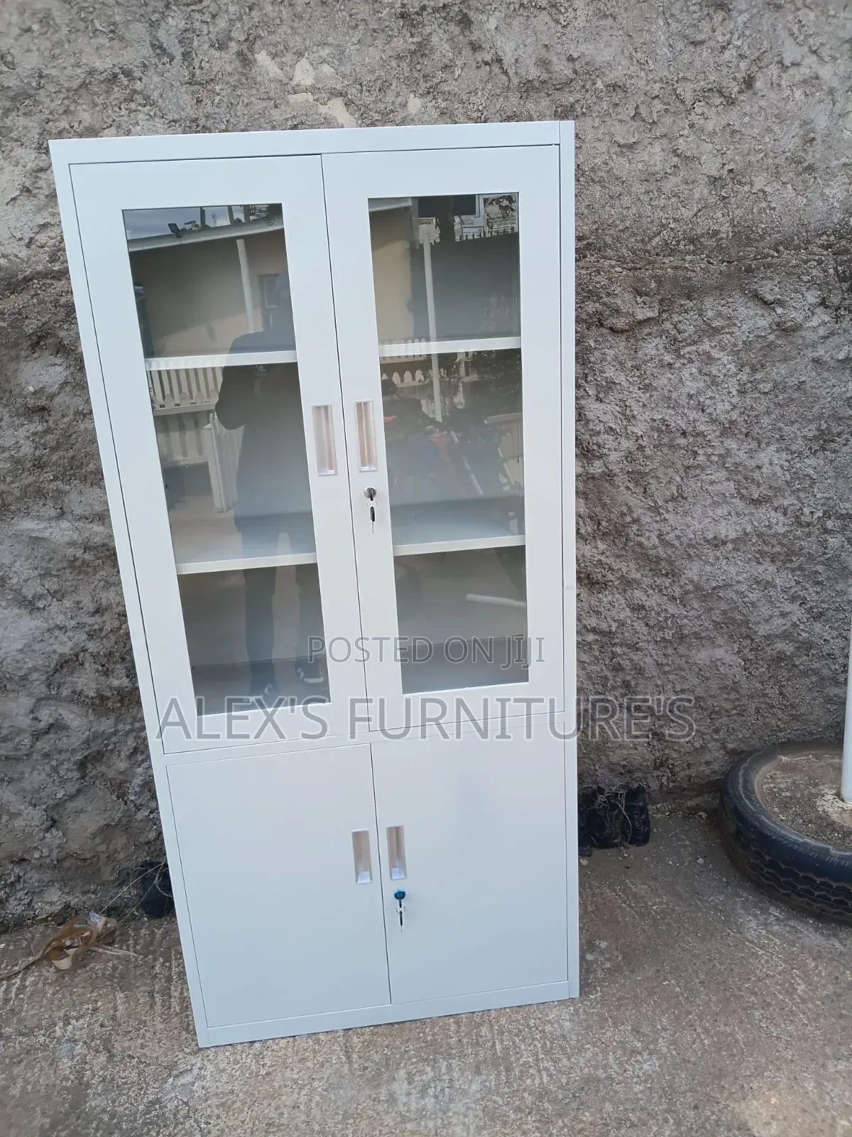 Front Glass Modern Storage Cabinet/Adjustable Shelves Cabinet.