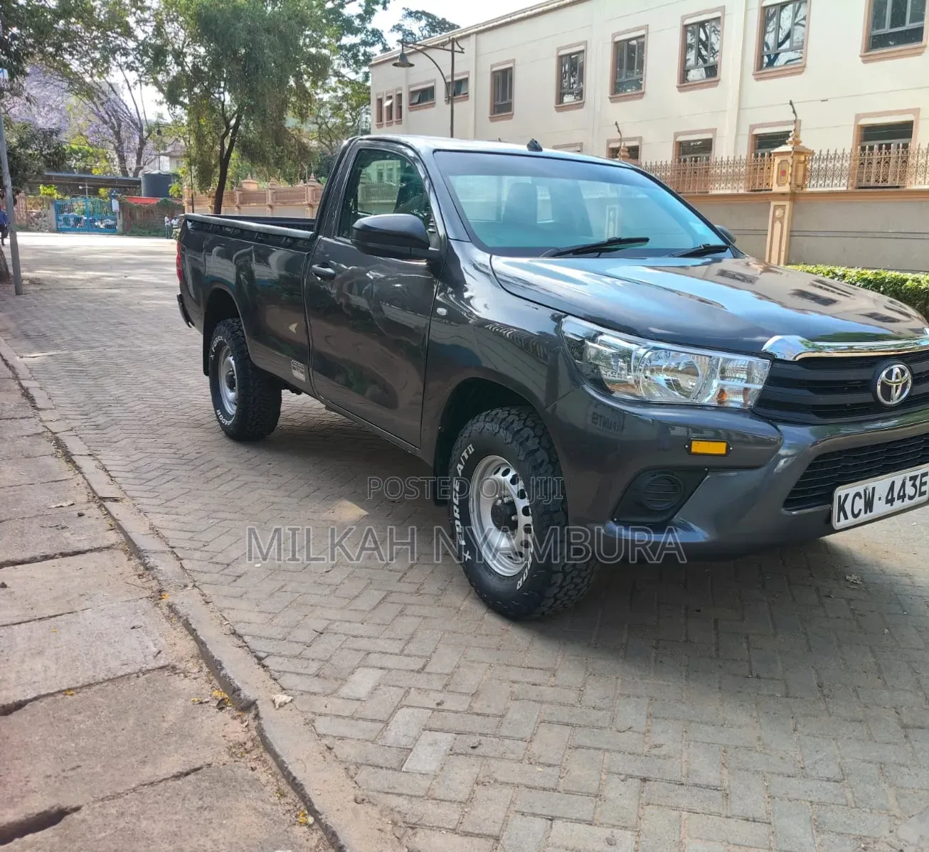 Toyota Hilux 2020 Gray