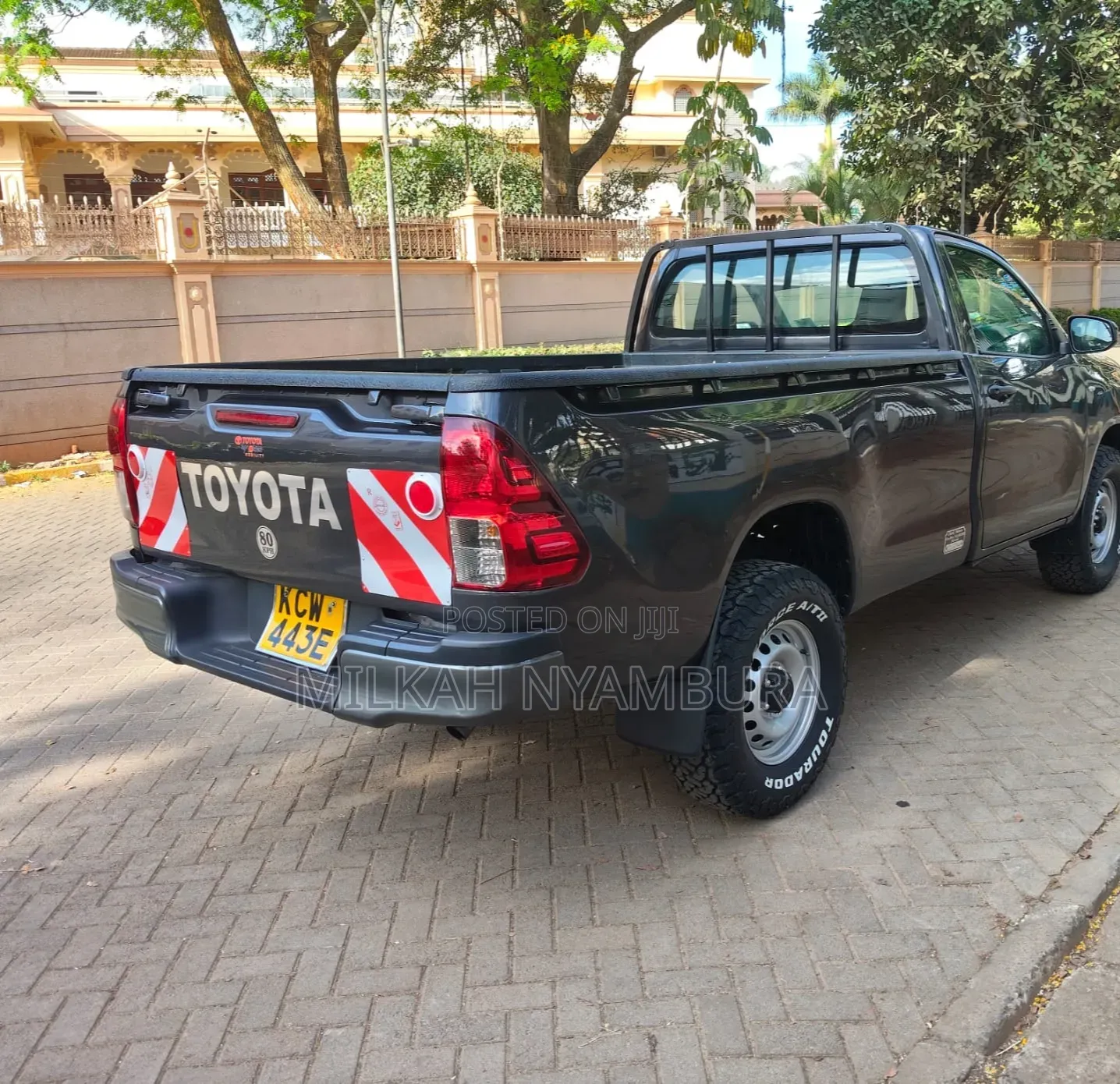 Toyota Hilux 2020 Gray