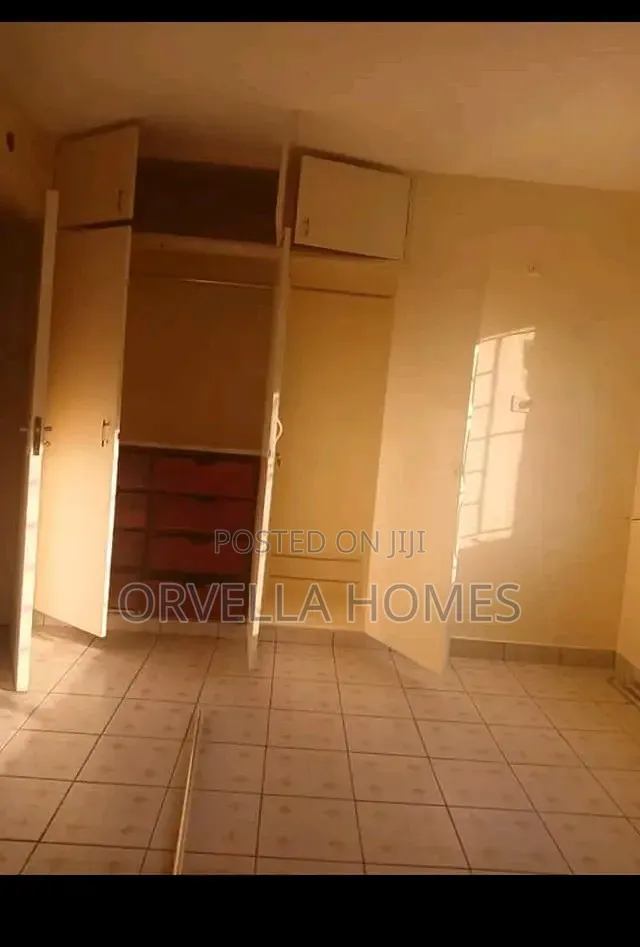 3bdrm Block of Flats in Kilimani, Hurlingham for rent