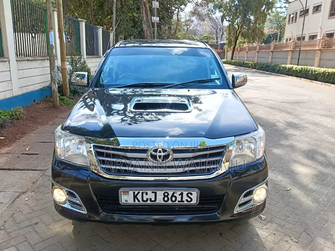 Toyota Hilux 2.5 D-4D 4X4 SRX 2010 Black
