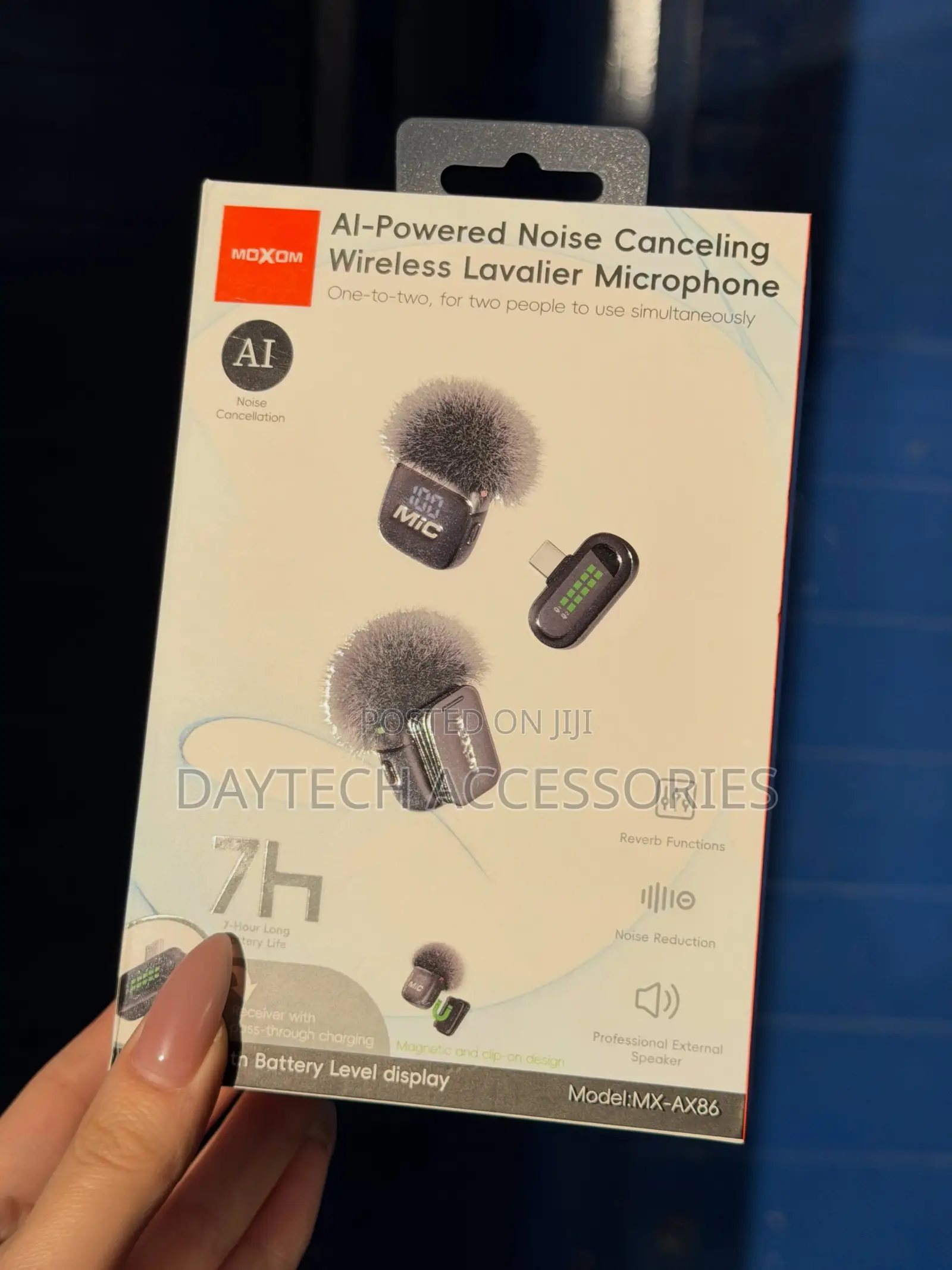 Moxom MX-AX86 2-in-1 Wireless Dual-Lavalier Microphone System.