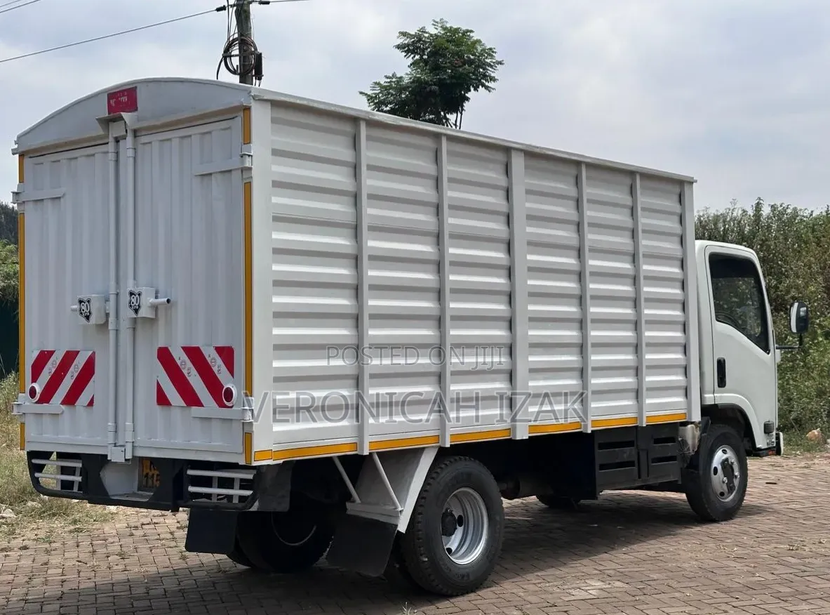 Isuzu NMR 2022 White
