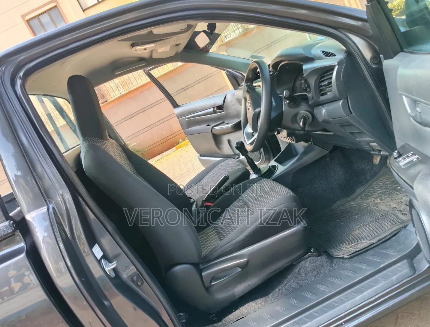 Toyota Hilux 2020 Gray