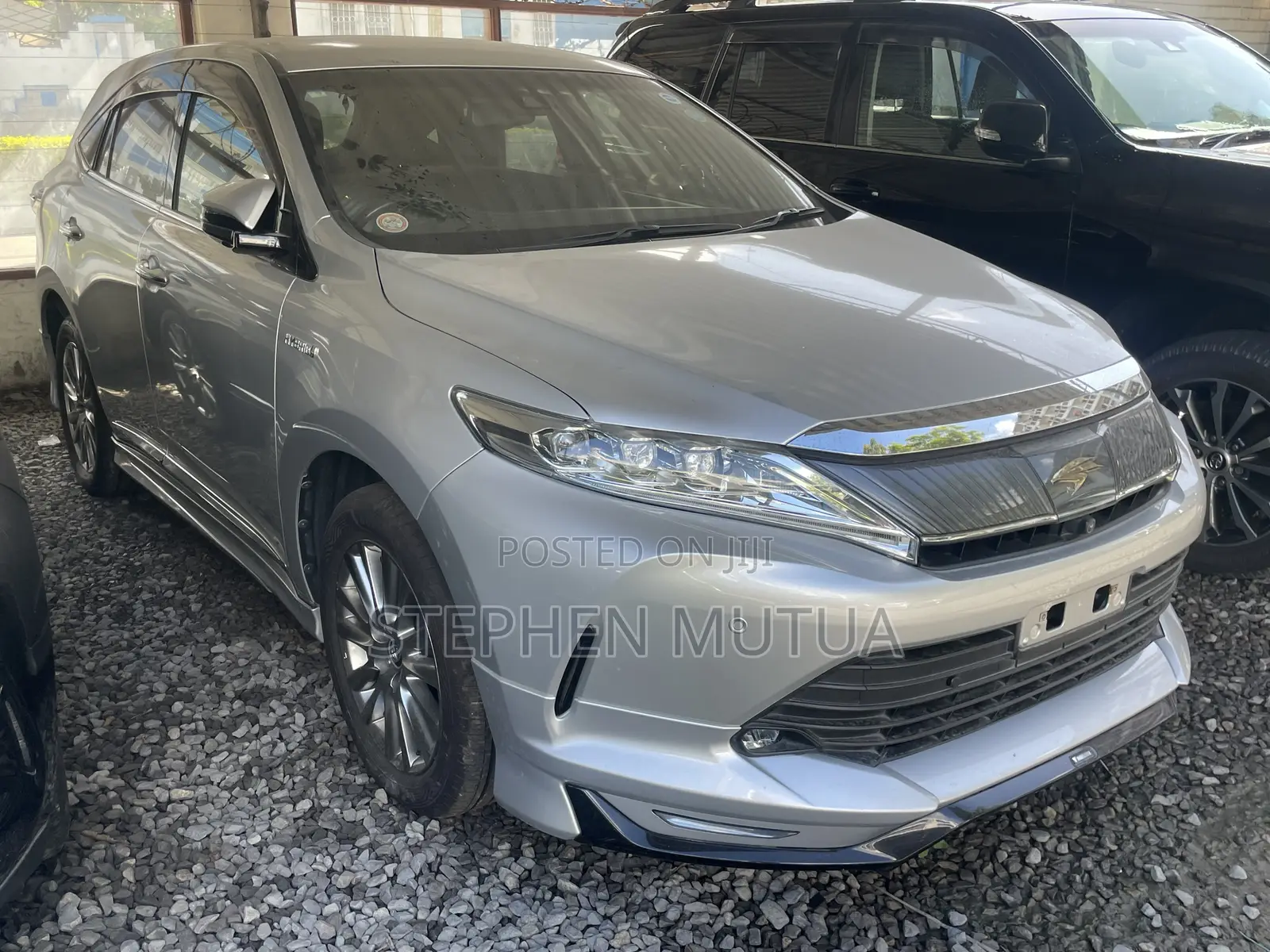 Toyota Harrier 2.5 Hybrid 4WD 2018 Silver