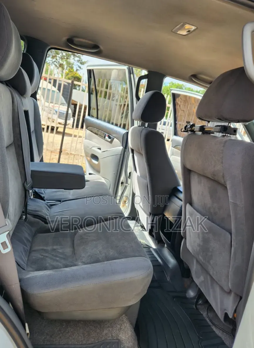 Toyota Land Cruiser Prado 2008 White