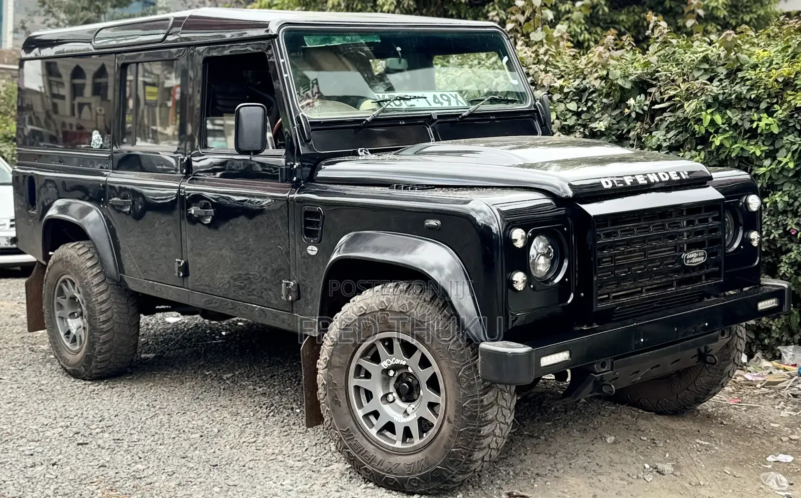 Land Rover Defender Puma 110 SW 2012 Black