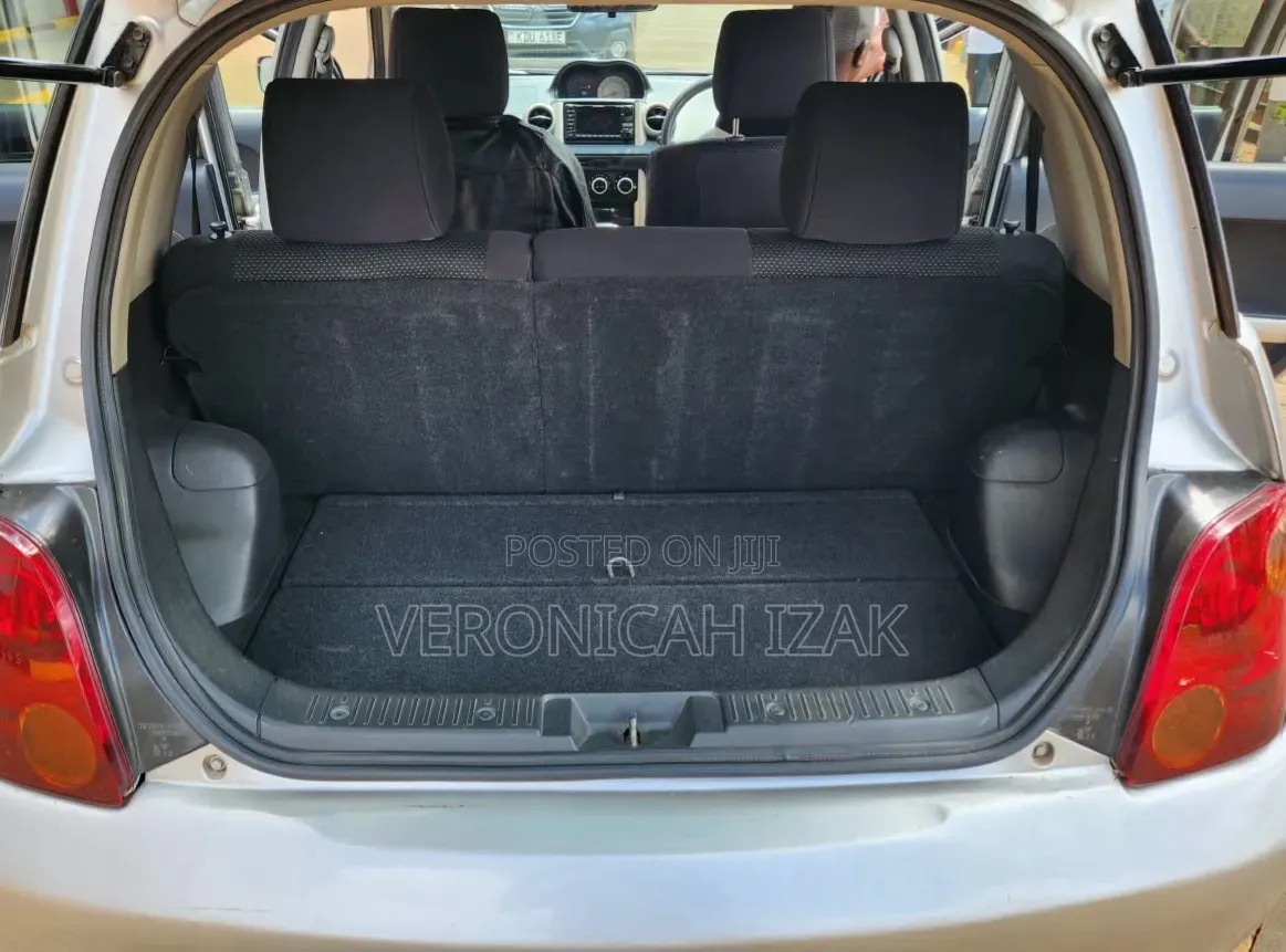 Toyota IST 2005 Silver