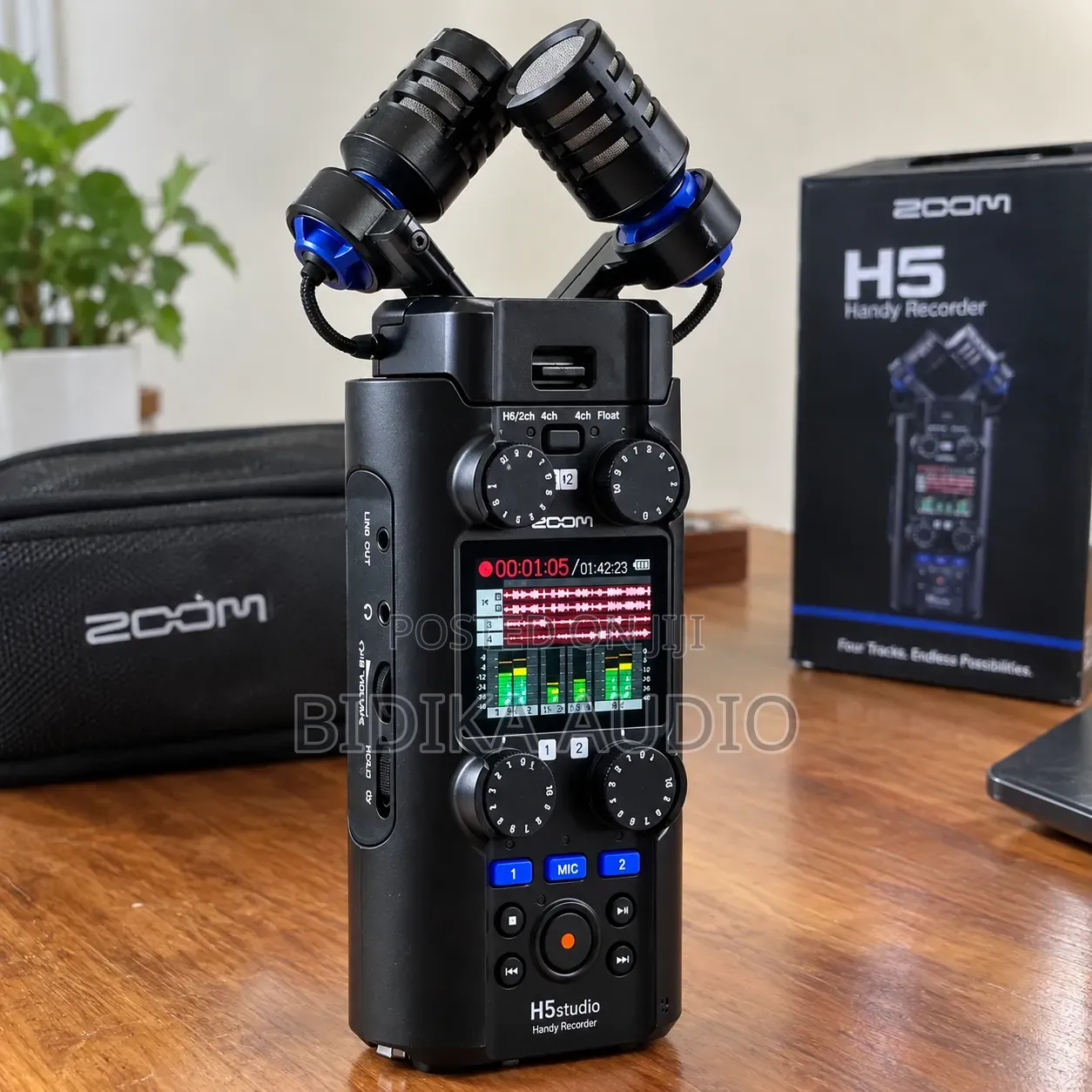 ZOOM H5Studio 4-Track Handy Recorder With 32-Bit Float Recording