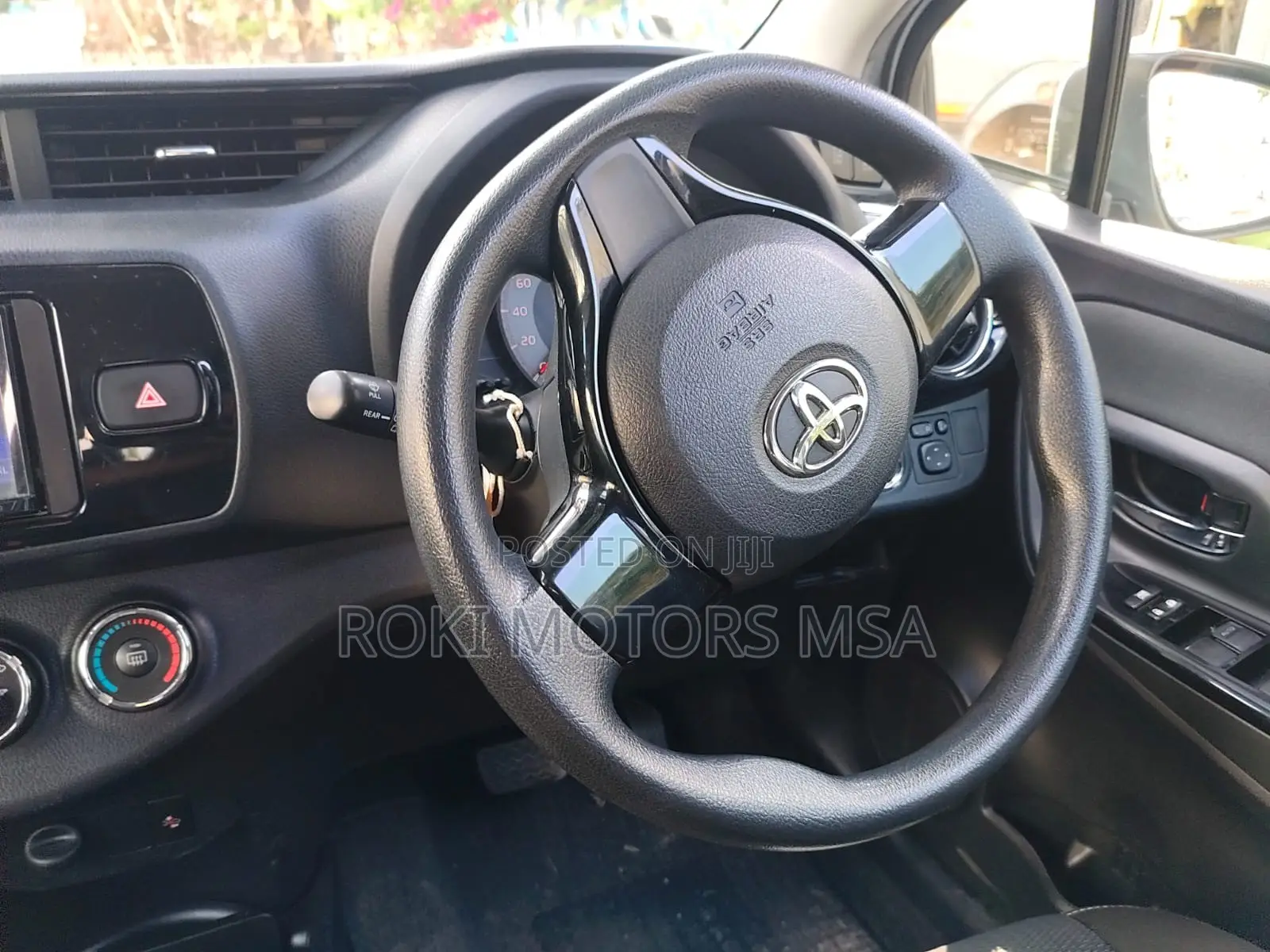 Toyota Vitz 2019 White