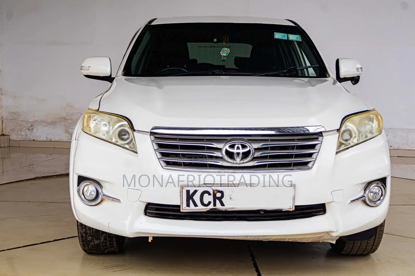 Toyota Vanguard 2011 White