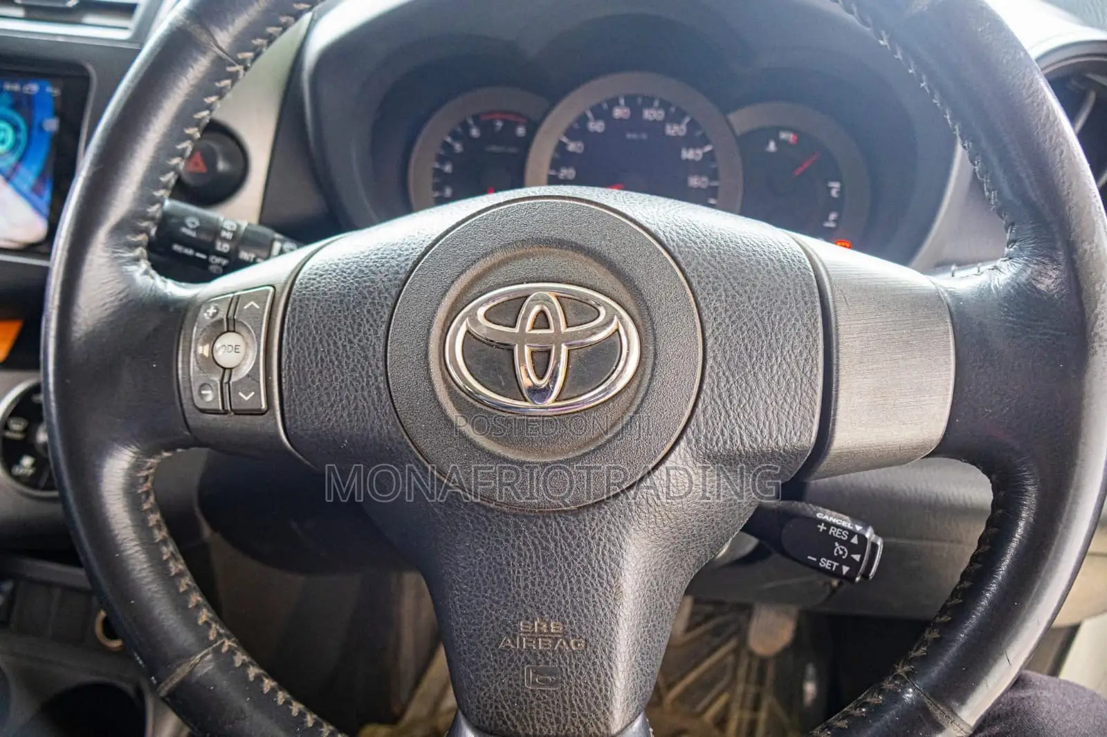 Toyota Vanguard 2011 White