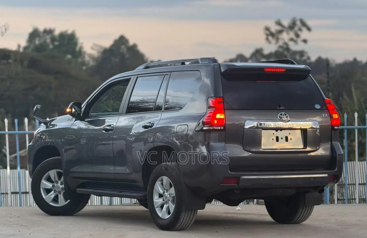 Toyota Land Cruiser Prado 2.7 2019 Gray