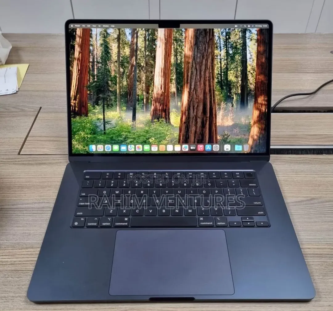 Laptop Apple MacBook Air 2024 M3 16GB Apple M3 SSD 1T