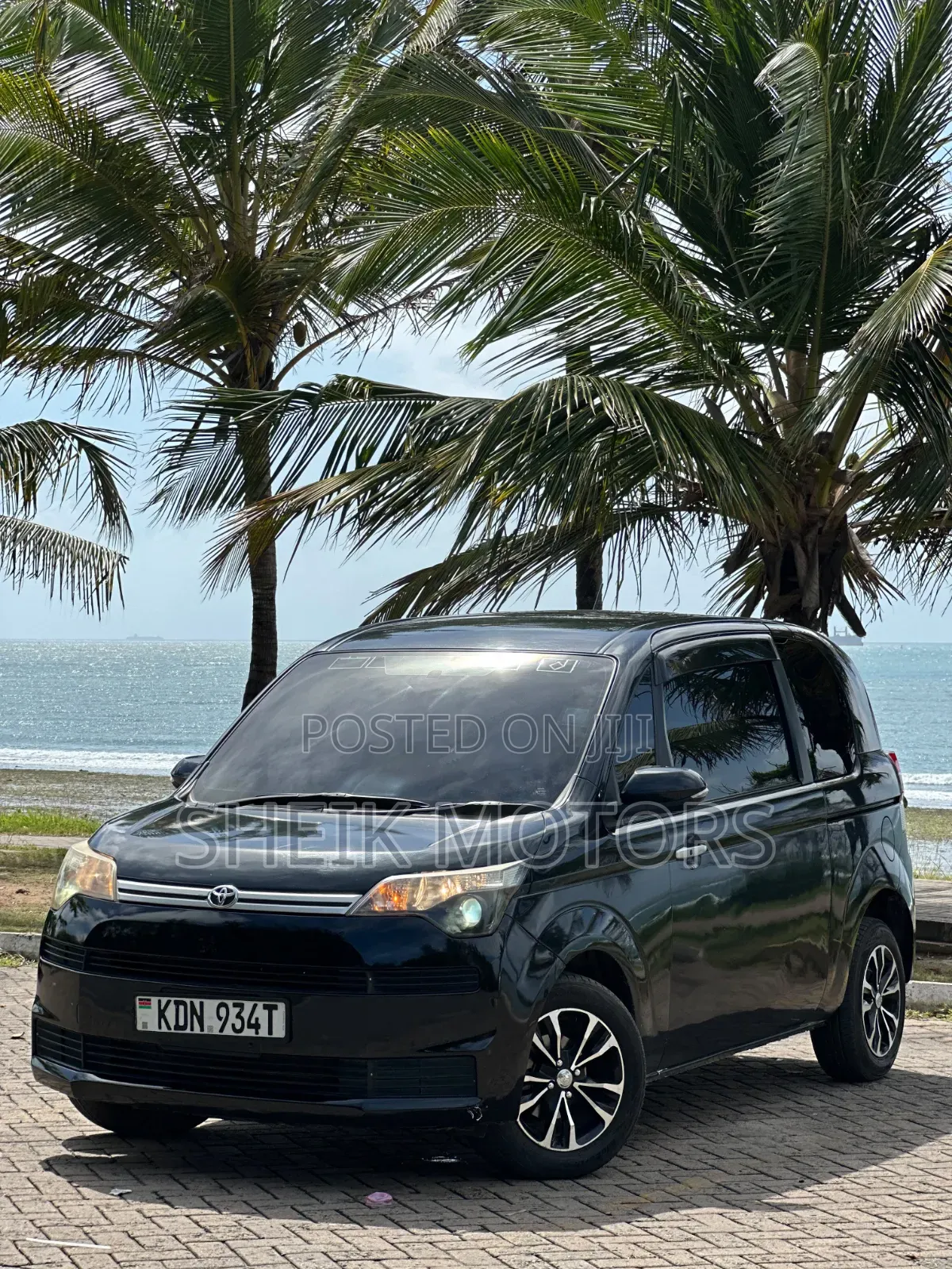 Toyota Spade 2016 Black