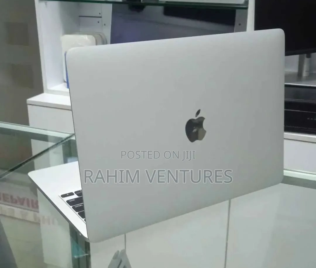 Laptop Apple MacBook Pro 2017 16GB Intel Core i7 SSD 512GB