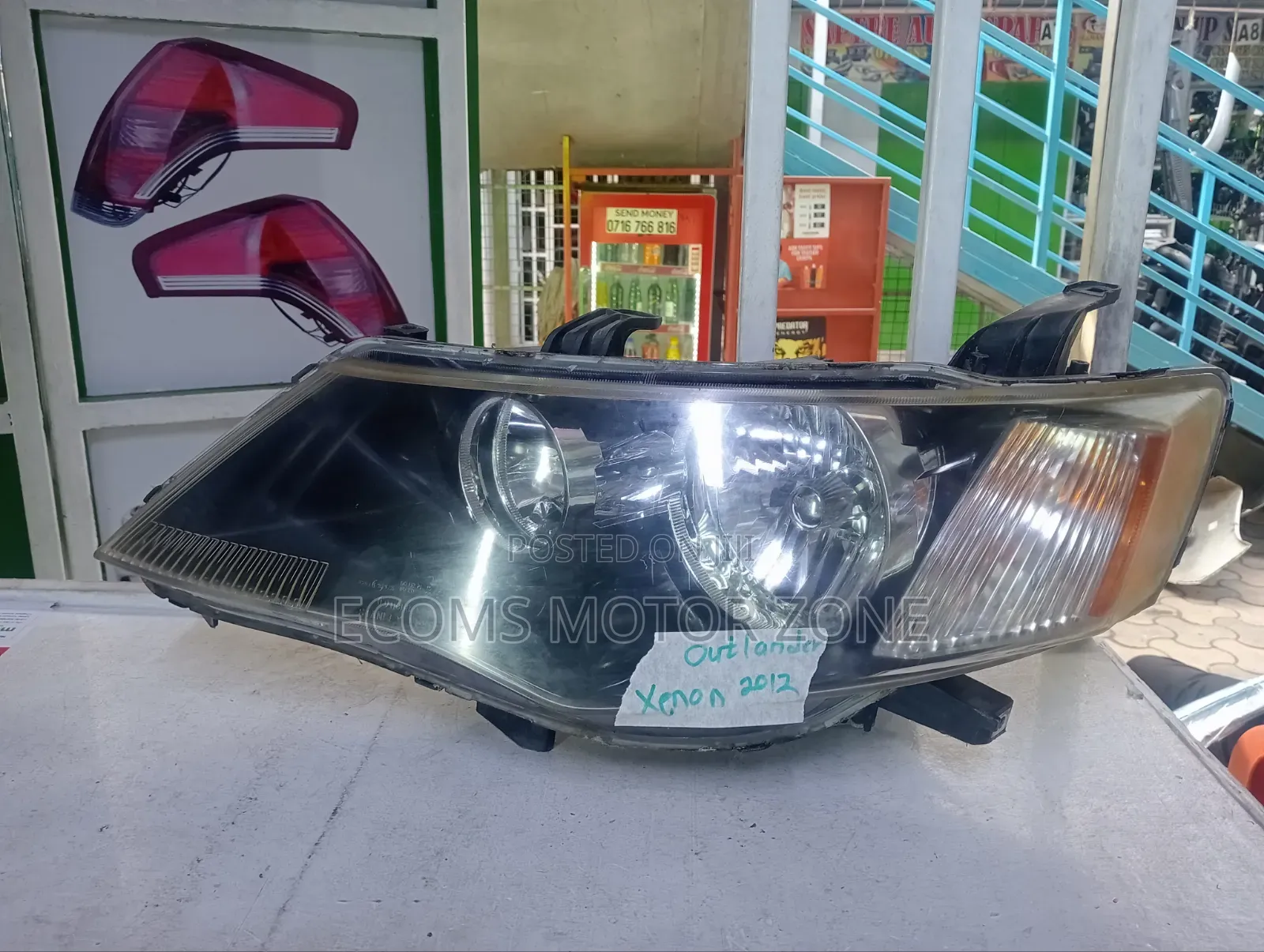 Mitsubishi Outlander 2012 Headlight