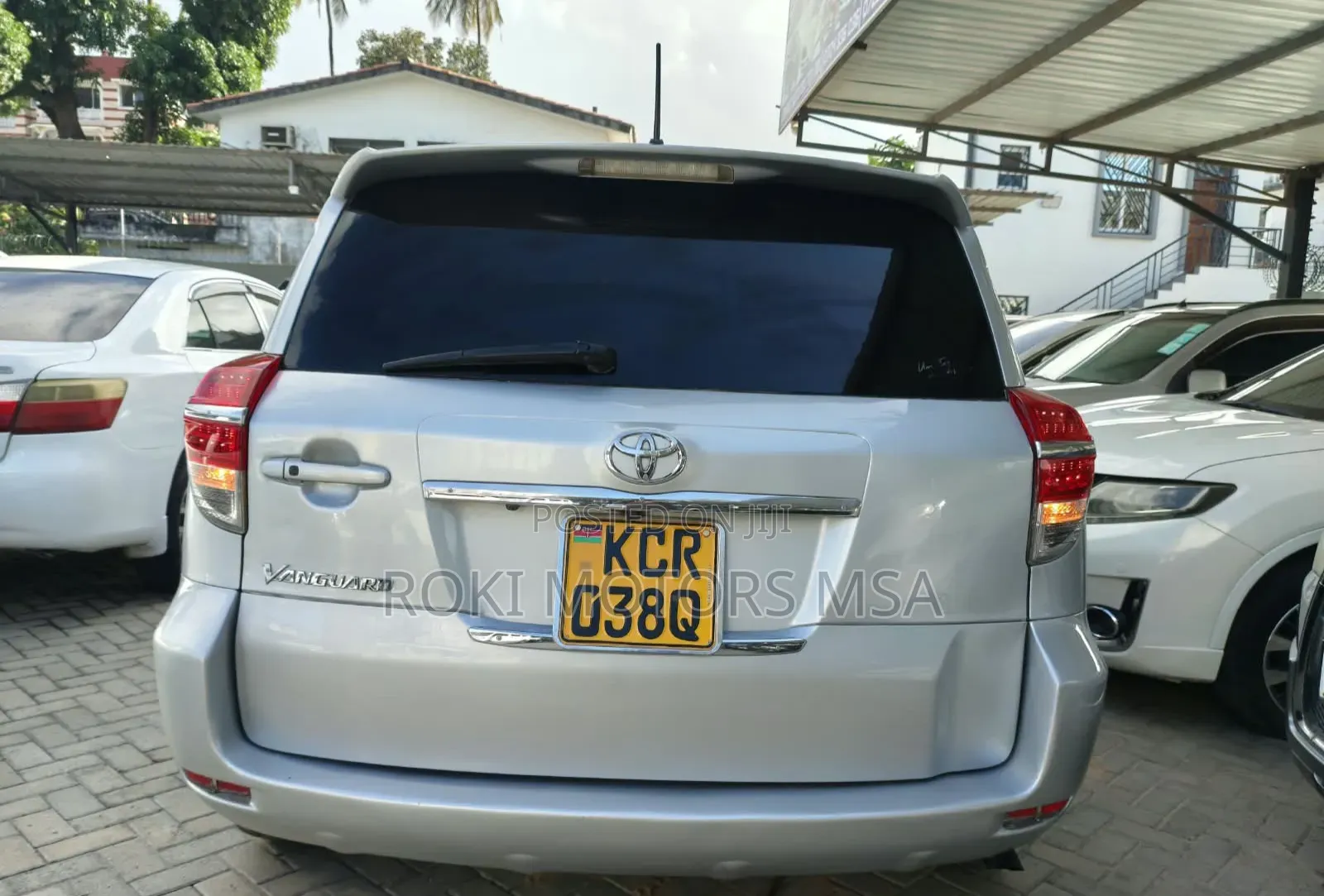 Toyota Vanguard 2011 Gray