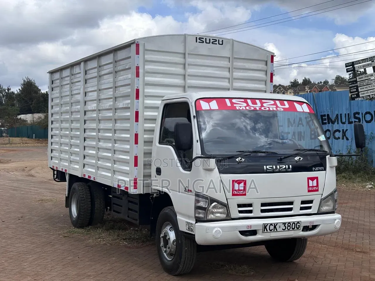 Isuzu NPR 2016 White
