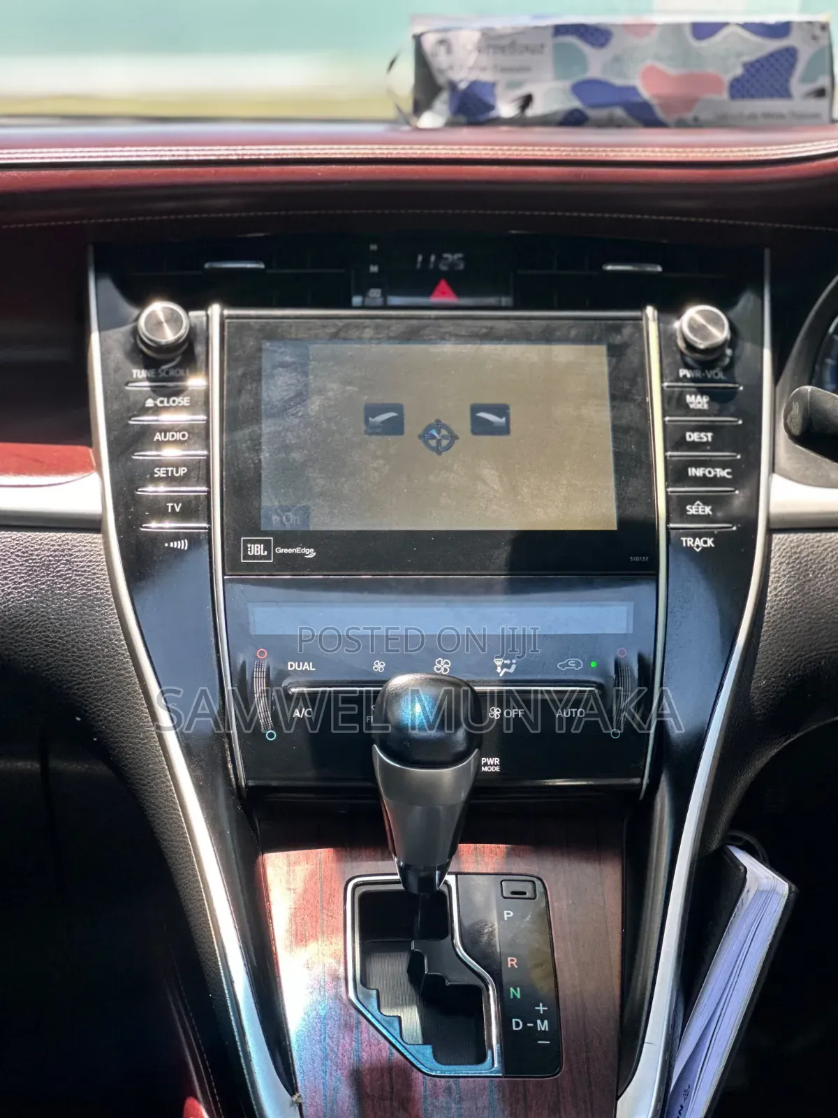 Toyota Harrier 2.0 2017 Black
